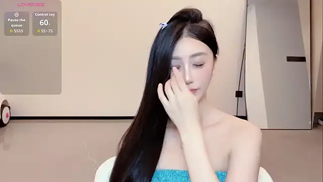 Snapshot of Melody-11 chatting on 12-22-25, 01:52 Melody-11 online show from 12-22-25, 01:52