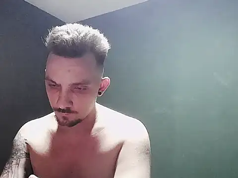 guesswhatbitch online show from 10-04-25, 11:47