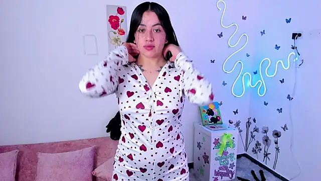 lilielou  online show from 12-22-25, 05:10