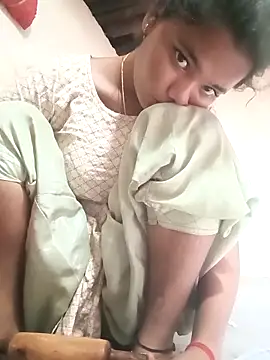 Hot Shredha online show from 09-28-25, 02:39