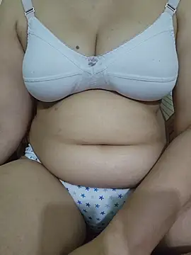 Snapshot of Feel_the_Fun chatting on 10-31-25, 07:26 Feel the Fun online show from 10-31-25, 07:26