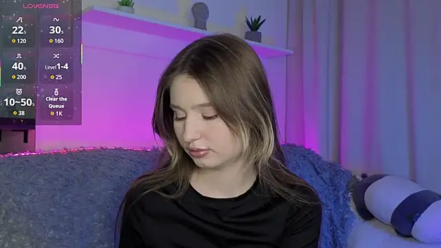 Snapshot of _Lua__ chatting on 02-13-26, 10:39 Lua online show from 02-13-26, 10:39