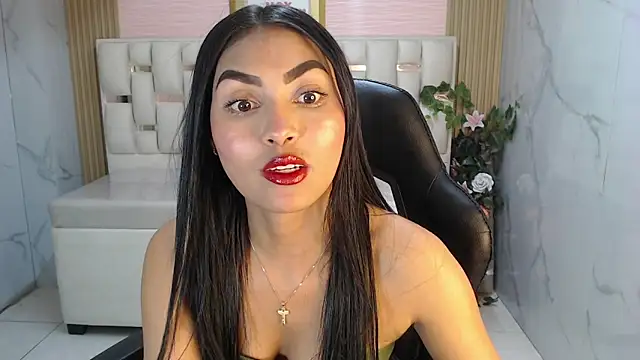 Snapshot of lissandra_s chatting on 11-18-25, 08:35 lissandra s online show from 11-18-25, 08:35