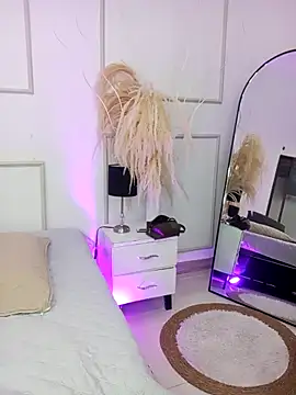 Violet and Paul online show from 10-24-25, 03:36