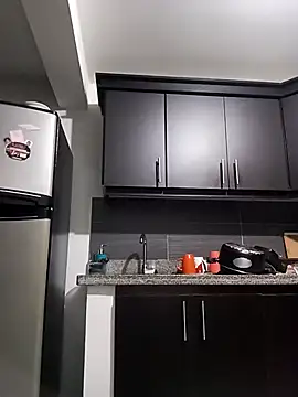 Violet and Paul online show from 10-28-25, 03:10