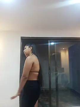 Violet and Paul online show from 11-04-25, 01:48