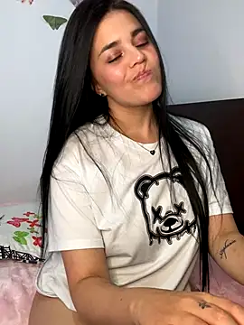 sophy whiite  online show from 10-08-25, 09:45