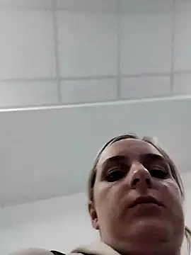 Snapshot of Tatka95 chatting on 09-17-25, 06:48 Tatka95 online show from 09-17-25, 06:48