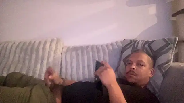 Snapshot of caramelizedzeus chatting on 11-08-25, 12:05 caramelizedzeus online show from 11-08-25, 12:05