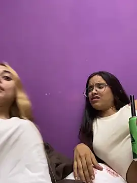 Snapshot of loirinhaaa chatting on 03-05-26, 12:06 loirinhaaa online show from 03-05-26, 12:06