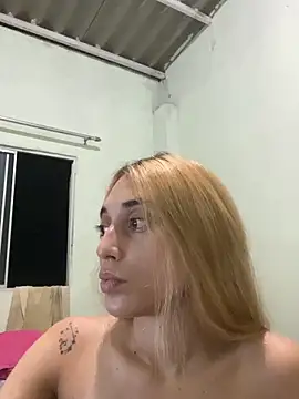 Snapshot of loirinhaaa chatting on 04-02-26, 10:29 loirinhaaa online show from 04-02-26, 10:29