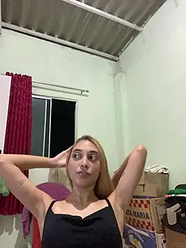 Snapshot of loirinhaaa chatting on 04-04-26, 09:56 loirinhaaa online show from 04-04-26, 09:56