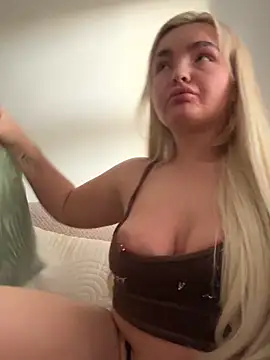 BelleXx online show from 11-08-25, 03:12