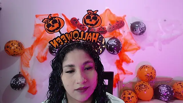 Gia Dior online show from 10-10-25, 12:42