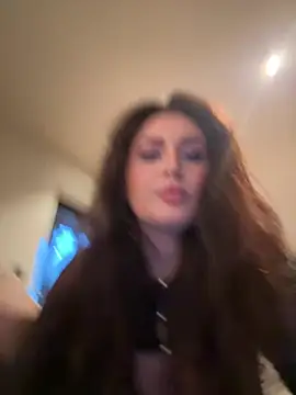 Snapshot of Kristyoff chatting on 05-11-26, 07:33 Kristyoff online show from 05-11-26, 07:33