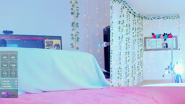 Snapshot of Ashley__Jones__ chatting on 11-14-25, 05:00 Ashley Jones online show from 11-14-25, 05:00