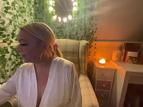 BonnyDesire online show from 11-20-25, 07:57