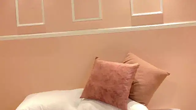 Nikkiadamss online show from 09-25-25, 12:20