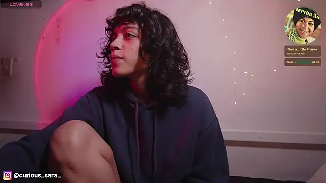 Snapshot of _curiouskitten_ chatting on 10-04-25, 04:32 curiouskitten online show from 10-04-25, 04:32