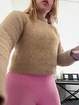 IamCatalina888 online show from 10-21-25, 07:47