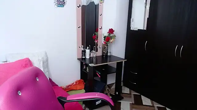 camilavargas  online show from 10-02-25, 09:44