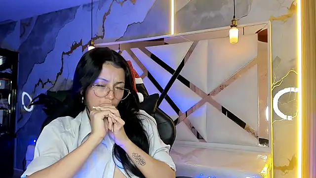 sophiadoll tf online show from 12-18-25, 08:37