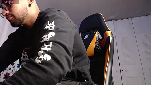 Snapshot of Chrys_harris77 chatting on 12-16-25, 11:43 Chrys harris77 online show from 12-16-25, 11:43