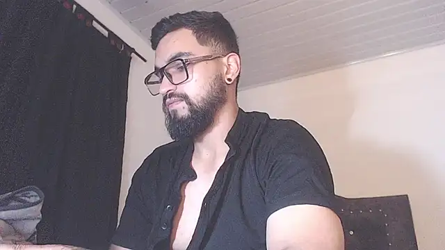 Snapshot of Chrys_harris77 chatting on 03-18-26, 06:16 Chrys harris77 online show from 03-18-26, 06:16