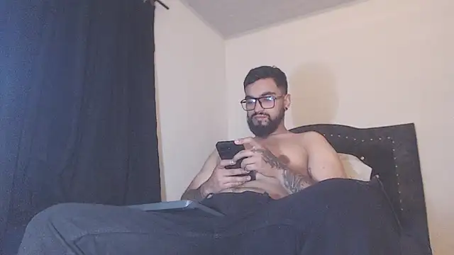 Snapshot of Chrys_harris77 chatting on 03-26-26, 05:24 Chrys harris77 online show from 03-26-26, 05:24