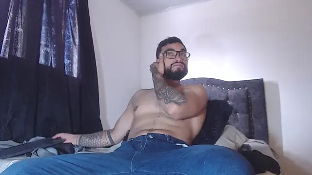 Snapshot of Chrys_harris77 chatting on 03-31-26, 08:09 Chrys harris77 online show from 03-31-26, 08:09