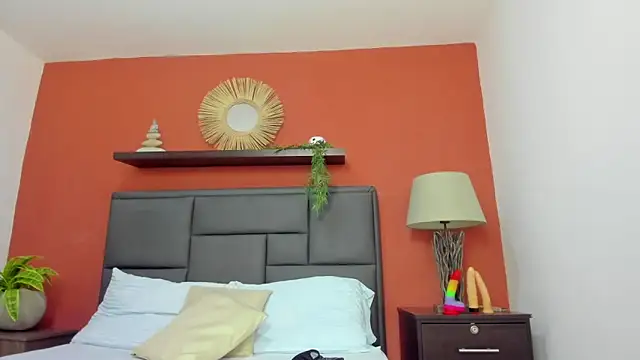 molly lovee  online show from 09-30-25, 11:59