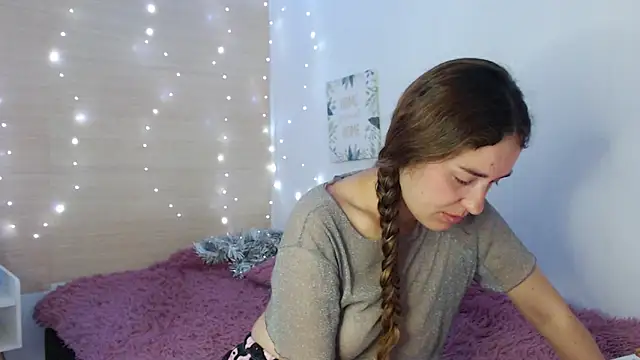 Snapshot of kat_desiree chatting on 12-22-25, 01:08 kat desiree online show from 12-22-25, 01:08