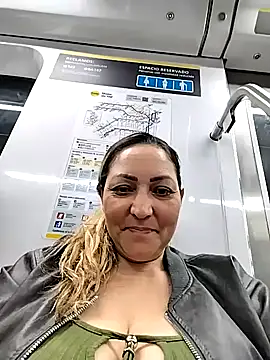 Snapshot of Lunita86 chatting on 11-01-25, 01:18 Lunita86 online show from 11-01-25, 01:18