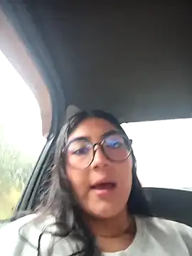 Snapshot of Violettabloom_ chatting on 09-20-25, 12:28 Violettabloom online show from 09-20-25, 12:28