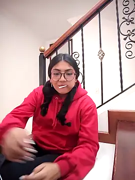 Snapshot of Violettabloom_ chatting on 09-23-25, 07:28 Violettabloom online show from 09-23-25, 07:28