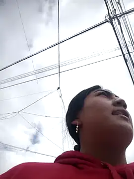 Snapshot of Violettabloom_ chatting on 10-30-25, 04:30 Violettabloom online show from 10-30-25, 04:30