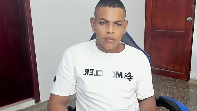 Snapshot of Dios_es_amor1006 chatting on 10-04-25, 09:02 Dios es amor1006 online show from 10-04-25, 09:02