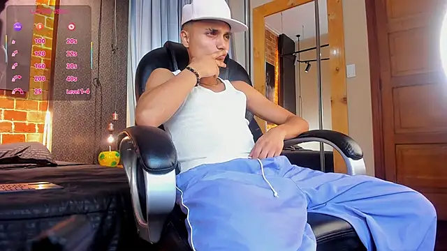 LucaClarke online show from 09-18-25, 03:19