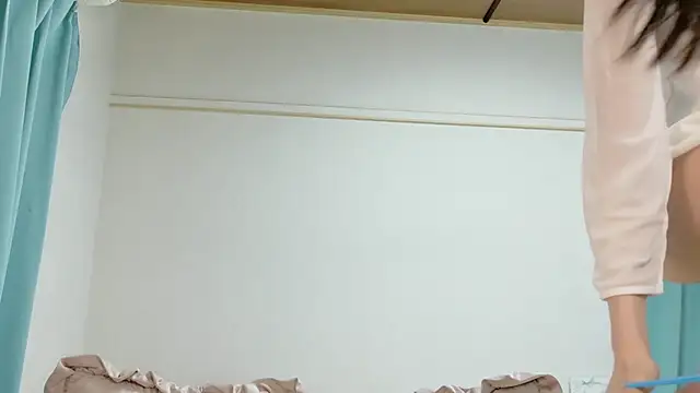 Mirai H ch online show from 07-31-26, 05:23