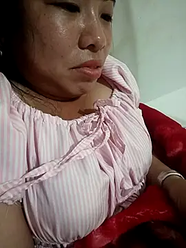 Snapshot of tulipsexy chatting on 02-20-26, 05:48 tulipsexy online show from 02-20-26, 05:48