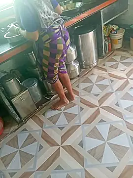 Snapshot of ramulove124 chatting on 10-13-25, 04:01 ramulove124 online show from 10-13-25, 04:01