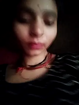 Snapshot of R_Roshni chatting on 09-27-25, 12:48 R Roshni online show from 09-27-25, 12:48