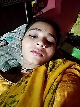 Snapshot of R_Roshni chatting on 09-27-25, 06:24 R Roshni online show from 09-27-25, 06:24