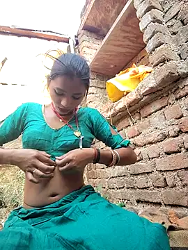 Snapshot of R_Roshni chatting on 03-05-26, 11:17 R Roshni online show from 03-05-26, 11:17