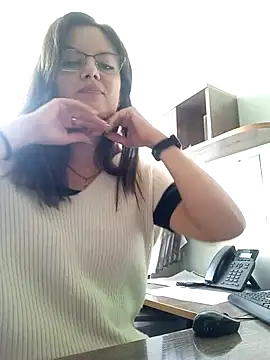 ValeriaLove43211 online show from 10-08-25, 08:01