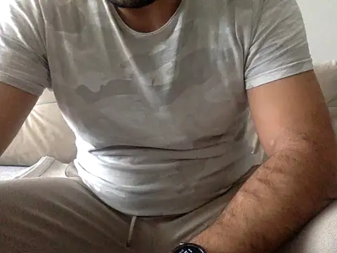 Snapshot of masterizmir chatting on 10-27-25, 10:52 masterizmir online show from 10-27-25, 10:52