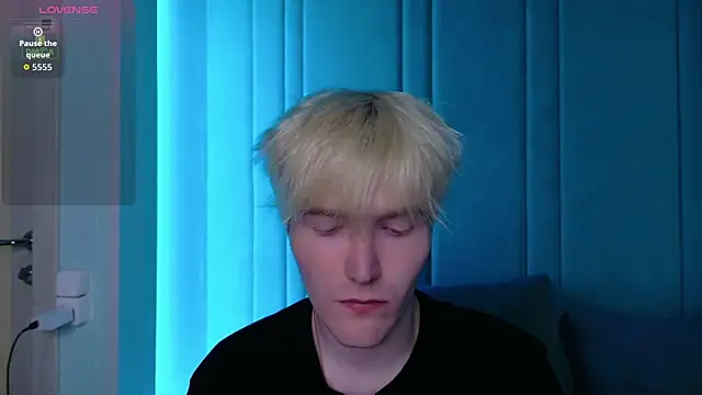 MikkiJohnsonn online show from 09-23-25, 04:48