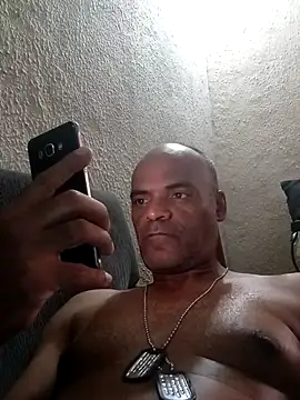 Snapshot of JeffersonRay chatting on 11-11-25, 11:32 JeffersonRay online show from 11-11-25, 11:32