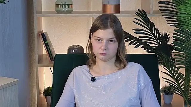 MeridethMondoux online show from 09-19-25, 12:50