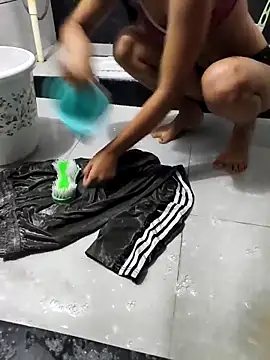 Snapshot of sassyishhu76 chatting on 11-09-25, 06:33 sassyishhu76 online show from 11-09-25, 06:33